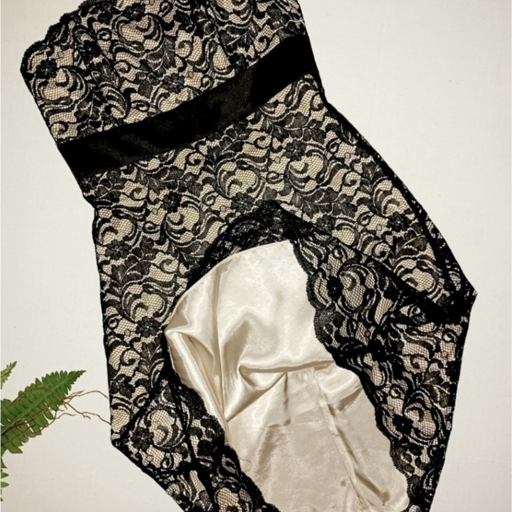 White House|Black Market Elegant Black Lace Strapless Dress Size 4 - Picture 8 of 14